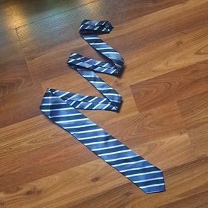 Silk Men's formal classic career work Tie Striped Grey Gray Black Silver BNWT